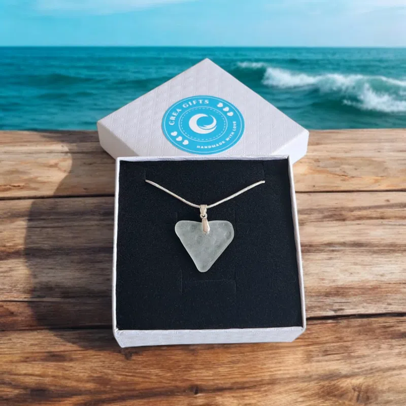 Уникално сребърно колие Сърце | Ръчно изработено бижу с морско стъкло | Crea Gifts | Ръчно изработени бижута и подаръци