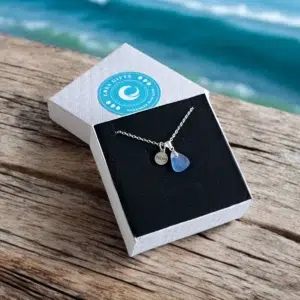 Ръчно изработено бижу Щастие | Сребърно колие за късмет с морско стъкло | Crea Gifts | Ръчно изработени подаръци | Ръчно изработени бижута