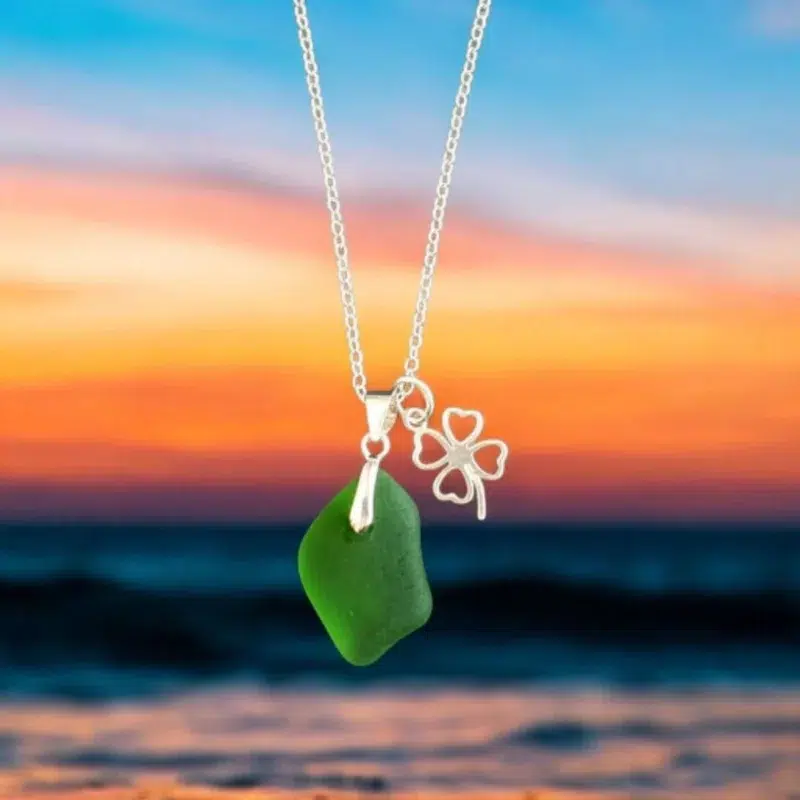 Ръчно изработено бижу | Сребърно колие за късмет с морско стъкло | Crea Gifts | Ръчно изработени подаръци | Ръчно изработени бижута
