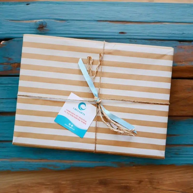 Ръчно изработен подарък за приятелка - картина 2 приятелки на пътешествие | Crea Gifts