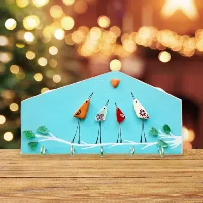 Ръчно изработен коледен подарък за семейство от четирима - Къщичка за ключове | Crea Gifts Art | Ръчно изработени подаръци